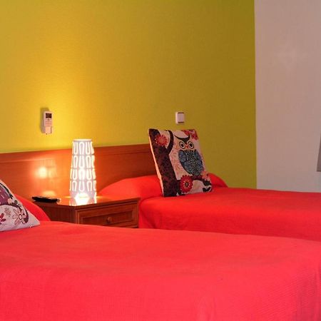 Hostal Gastrobar Carmelo Villarejo de Salvanes ภายนอก รูปภาพ
