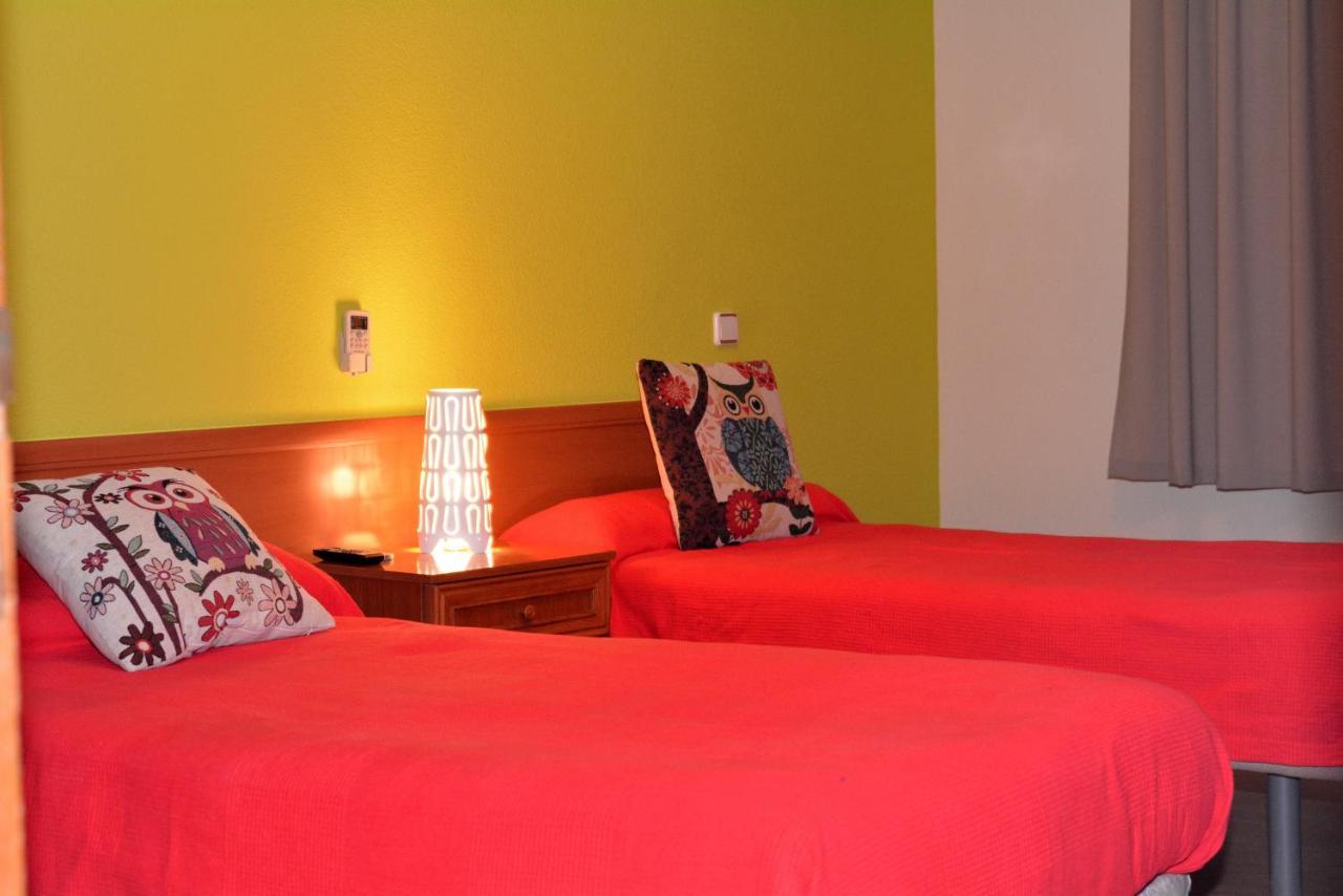Hostal Gastrobar Carmelo Villarejo de Salvanes ภายนอก รูปภาพ
